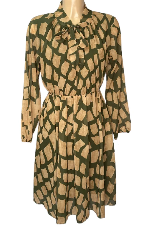 Green/tan animal print