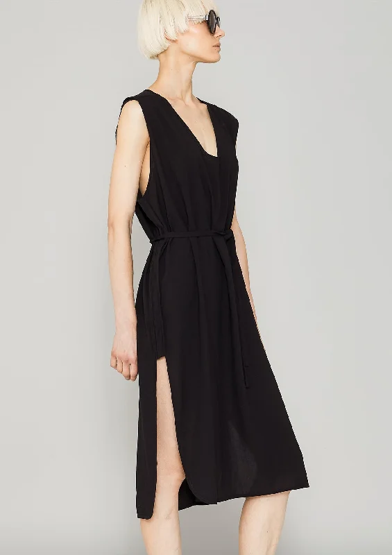 DRESS SLEEVELESS - black plain by BERENIK