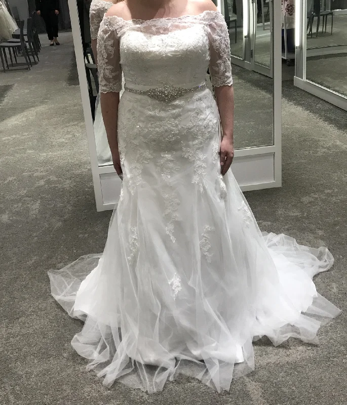 David's Bridal Jewel 3/4 Sleeve Lace