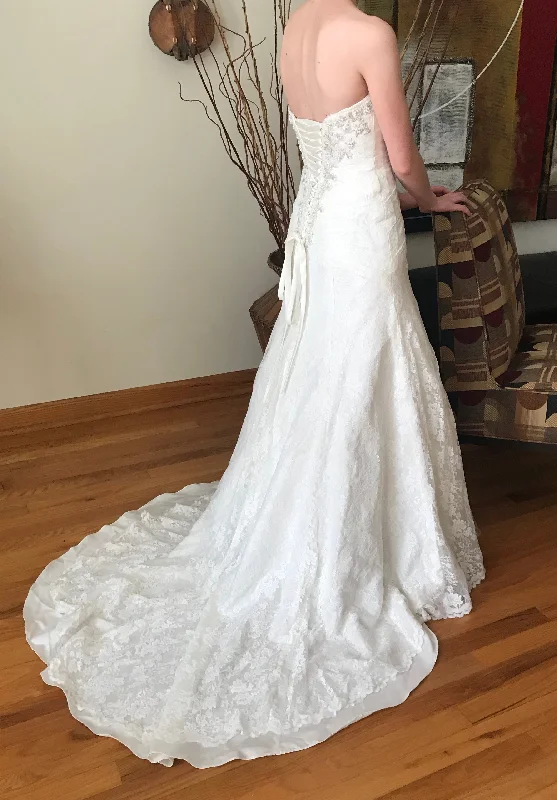 David's Bridal A-Line Lace